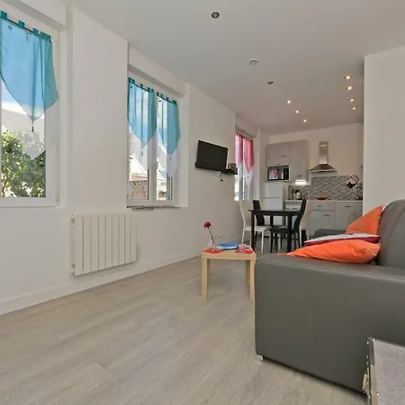 Comme A La Maison - Bellevue
